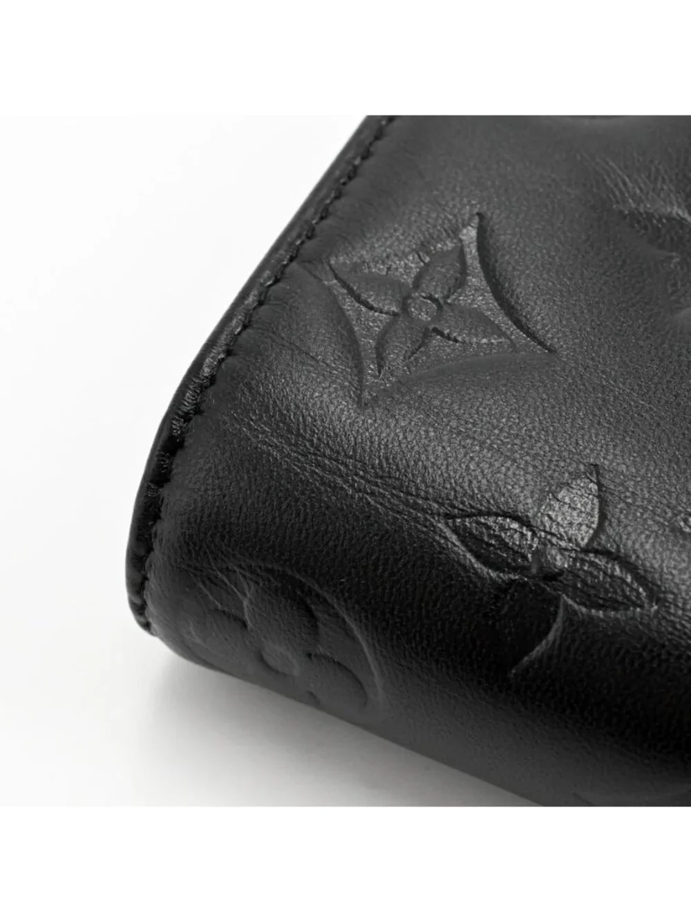 Louis Vuitton Medium Wallet Portefeuille